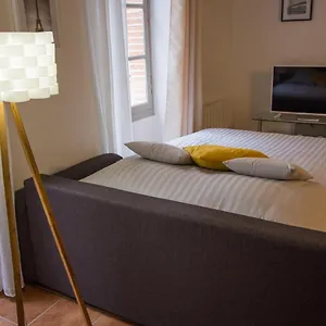 En Toute Intimité Dans Le Centre Historique Apartamento