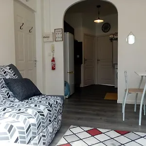 Le Apartamento