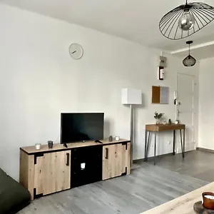 Lumineux Et Traversant Apartamento